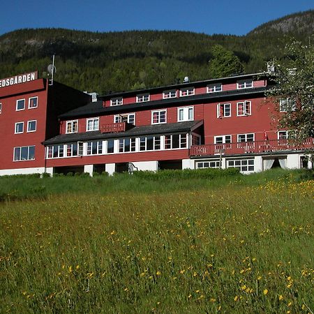 Smedsgarden Hotel Несбиен Экстерьер фото
