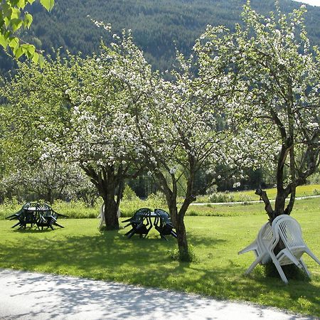 Smedsgarden Hotel Несбиен Экстерьер фото