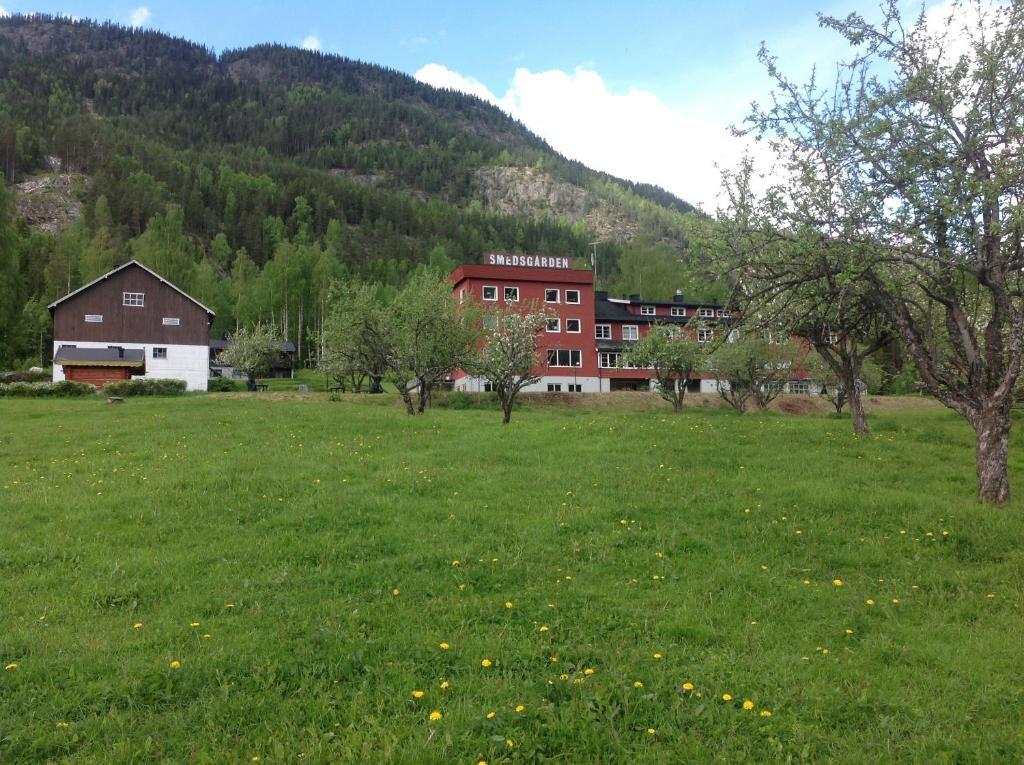 Smedsgarden Hotel Несбиен Экстерьер фото